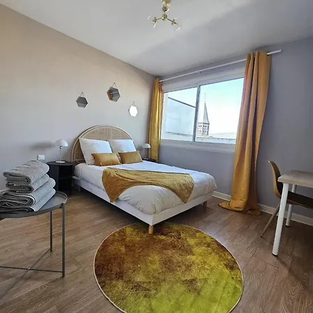 T3 Art Deco, 2 Terrasses & Vue Puys, Gare & Centre * Clermont-Ferrand