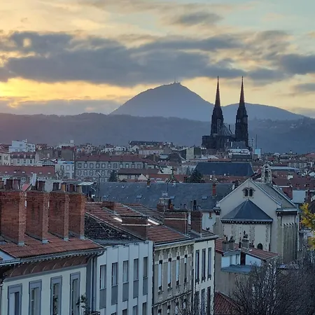 T3 Art Deco, 2 Terrasses & Vue Puys, Gare & Centre * Clermont-Ferrand